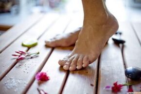Prevention of sweating warts