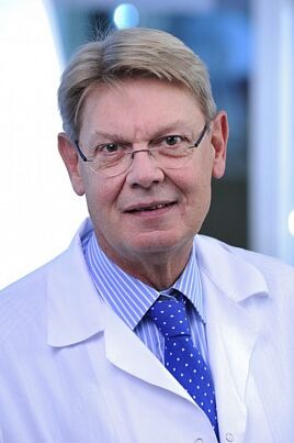 Doctor dermatologist, doctor of the highest category Manfred Bartosik